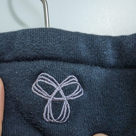 TNA hoodie - Picture 6 of 13